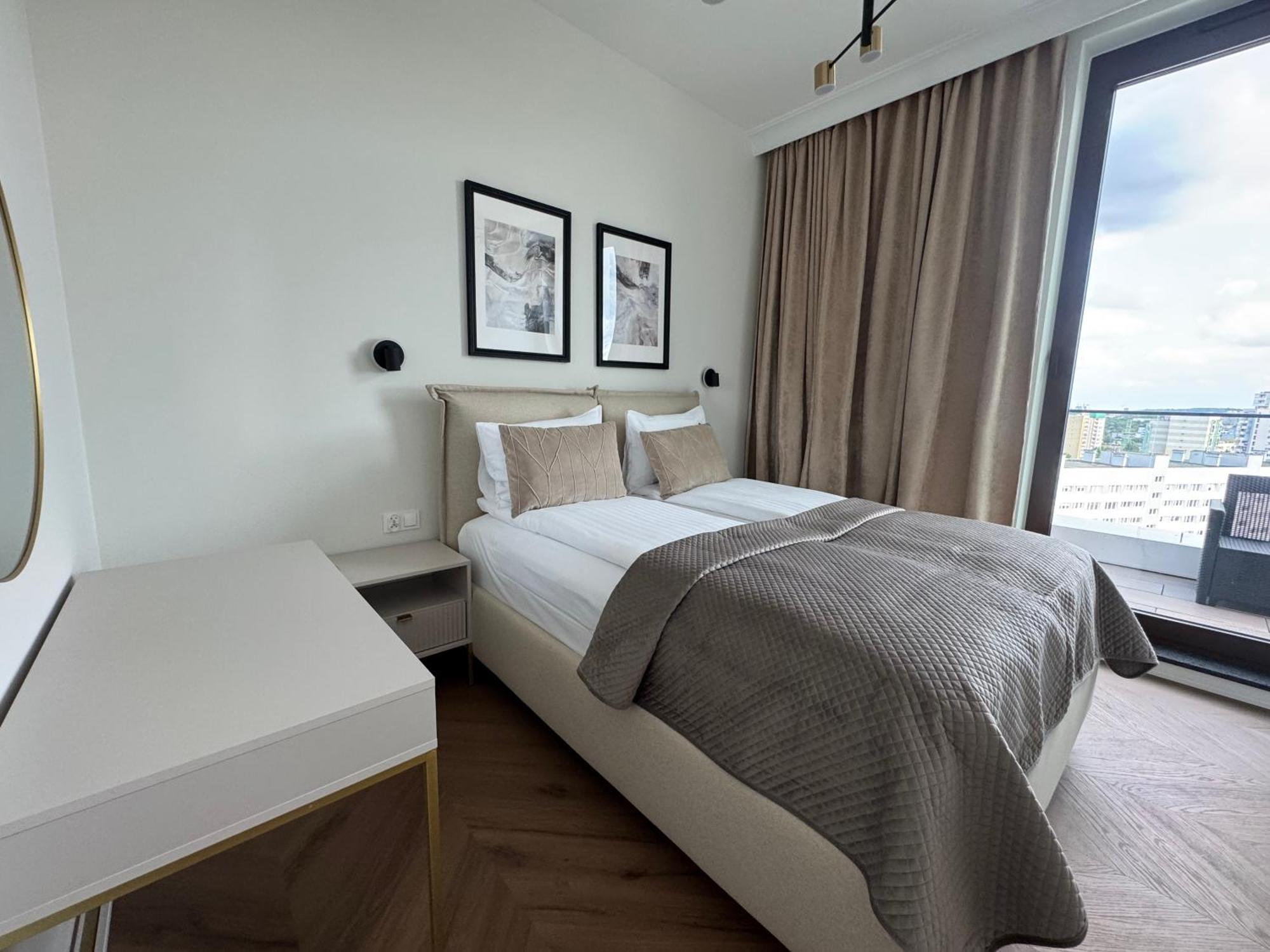 Bulvar Premium With Parking By Lion * Danzig